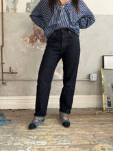 Load image into Gallery viewer, J001 Full Cut Straight Leg Jean