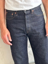 Load image into Gallery viewer, J001 Full Cut Straight Leg Jean